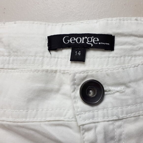 George Mid-rise Cargo Shorts - Picture 9 of 15